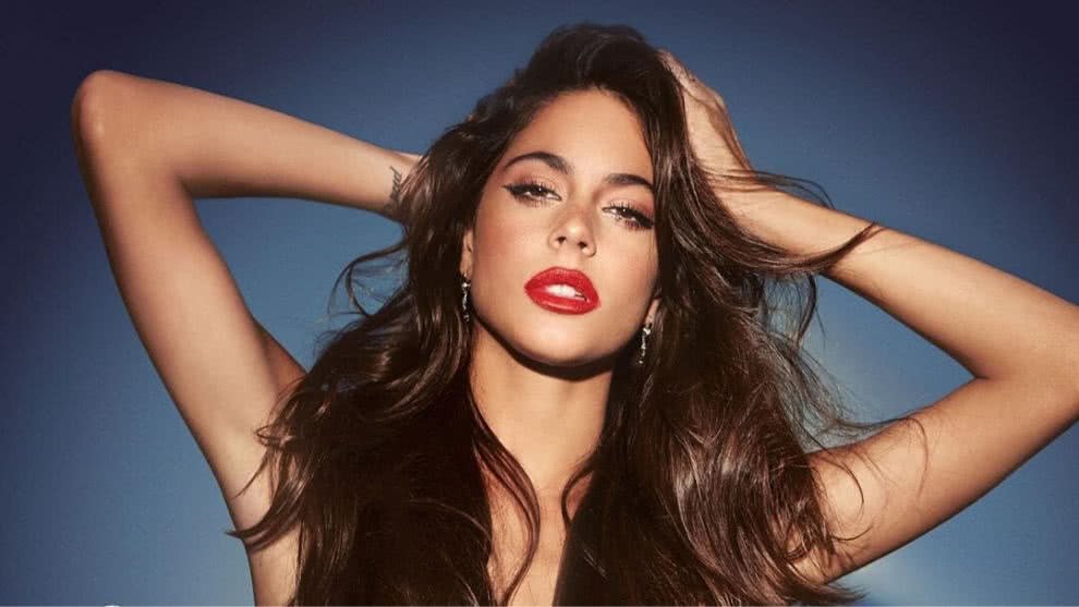 Tini Stoessel Calent Las Redes Con Una Microbikini